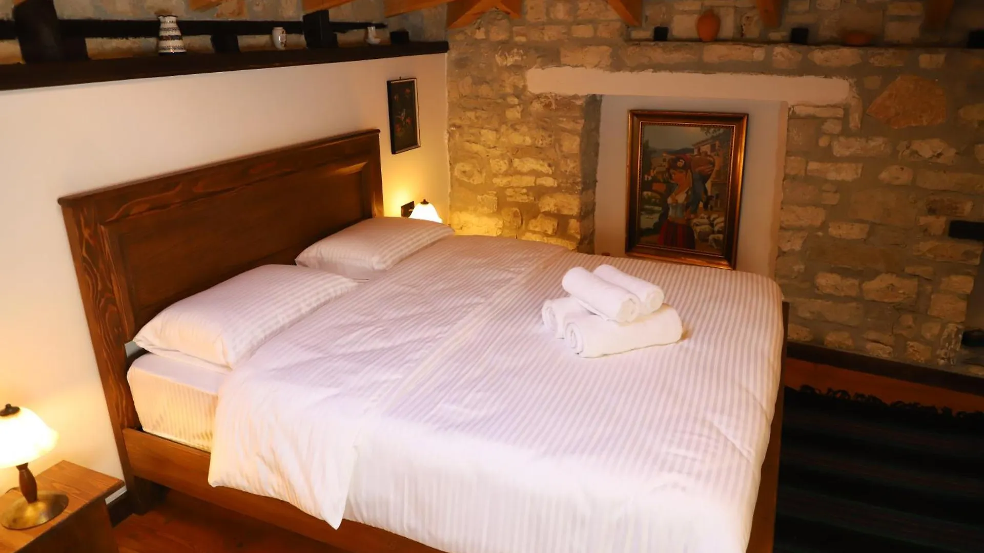 Vila Art Berat Castle 4*,  알바니아