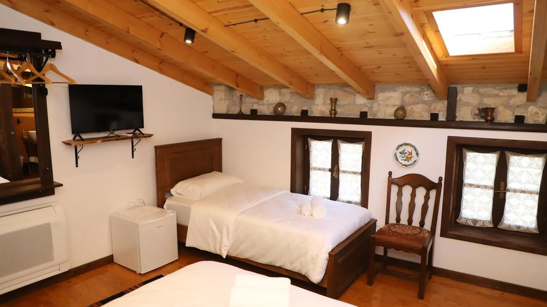Vila Art Berat Castle