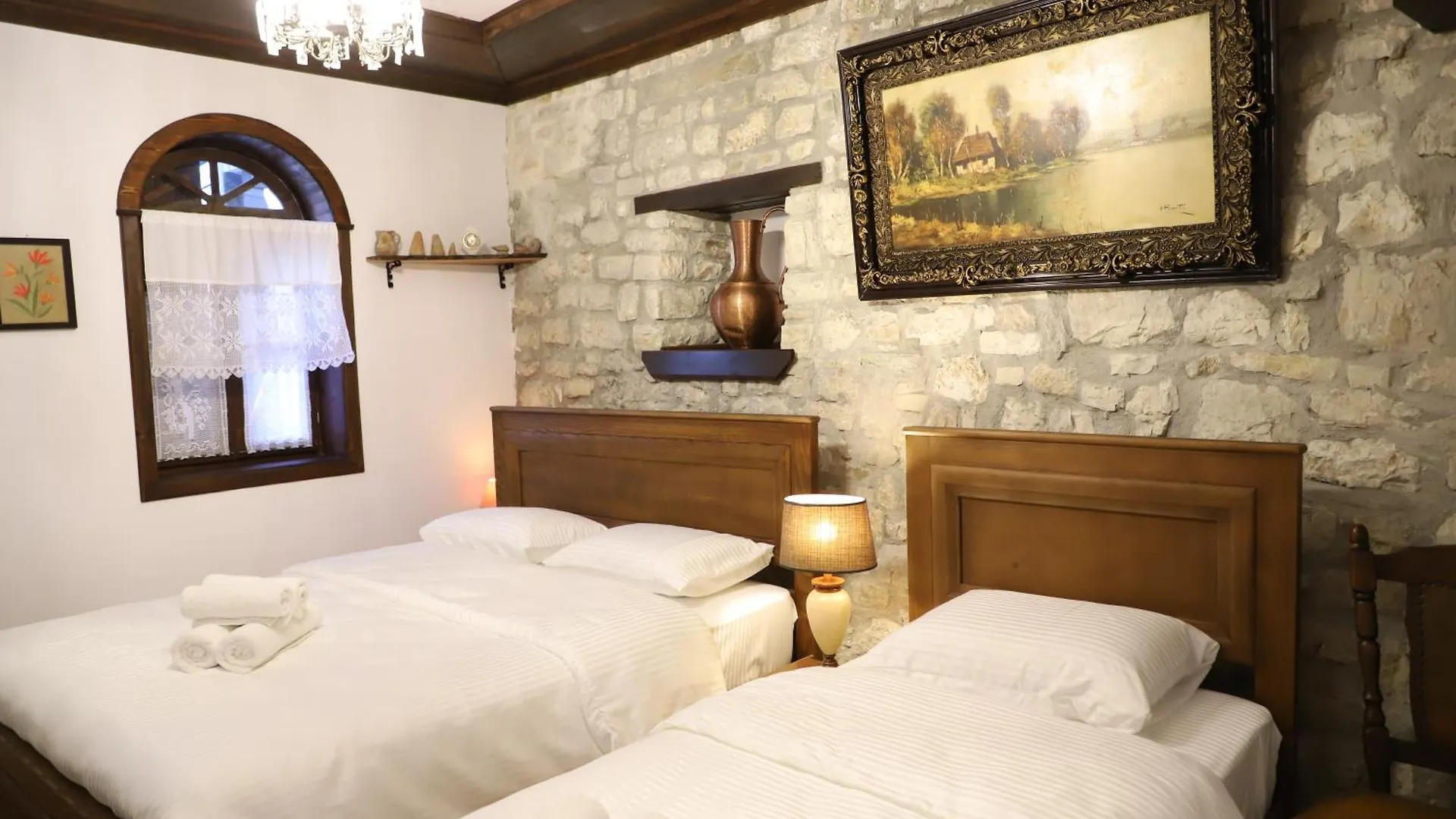 Отель Vila Art Berat Castle