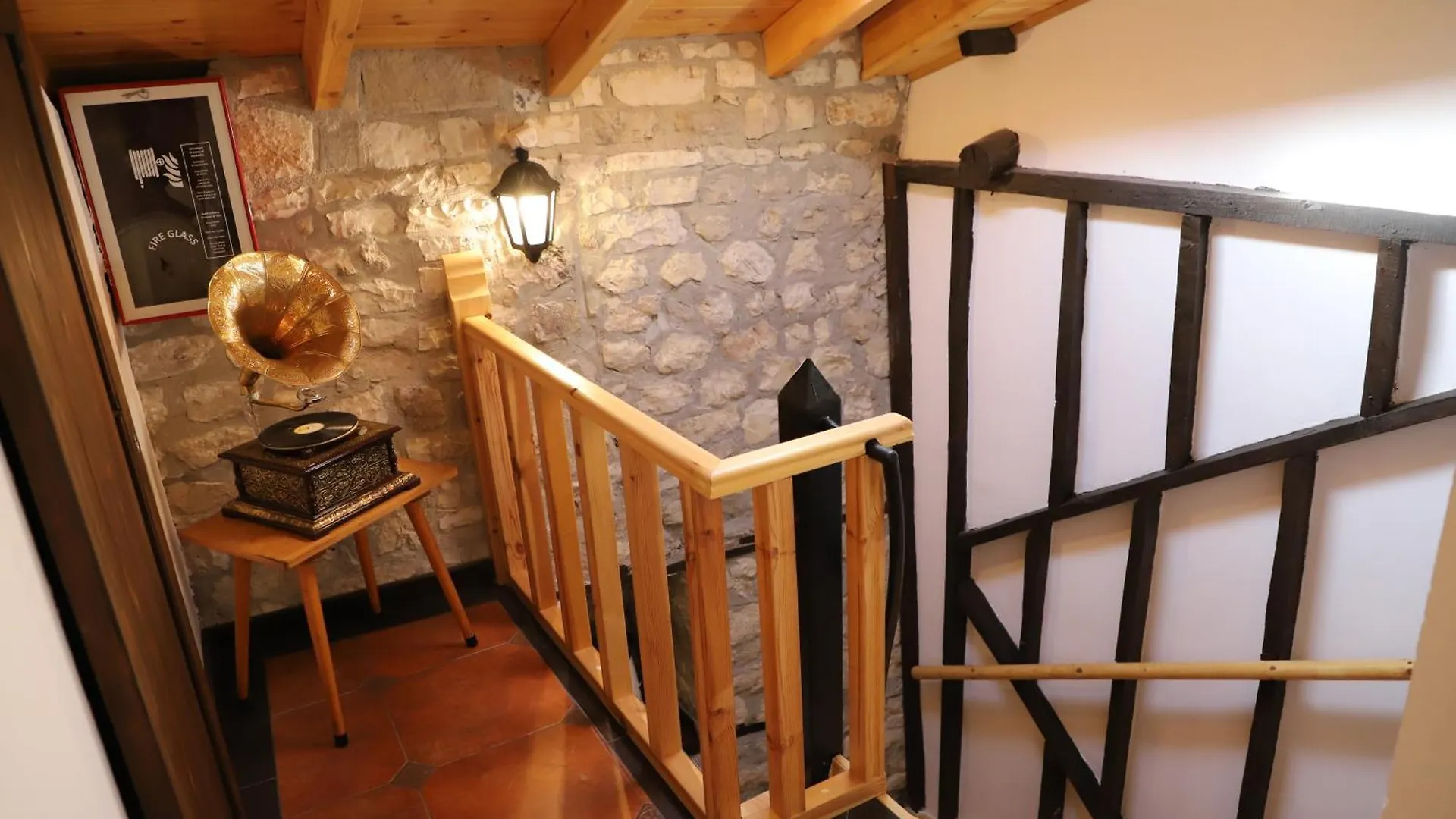 Vila Art Berat Castle 4*,