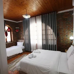 Boutique Buzi Berat